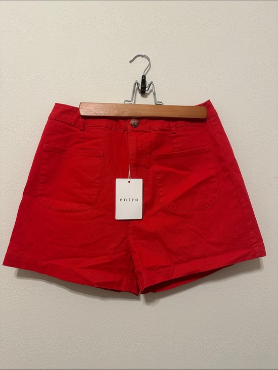 entro Pants - entro red cotton shorts - medium